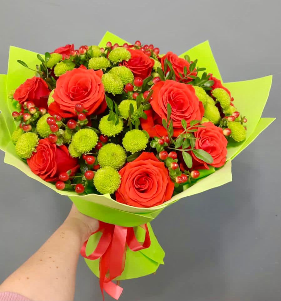 Букет цветов из: Хризантемы и Розы в Александровске