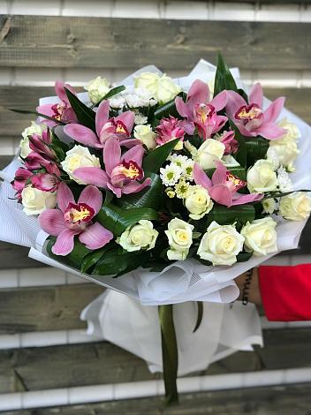 Букет цветов из: Розы и Хризантемы в Александровске