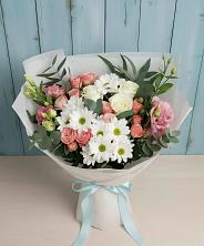 Букет цветов из:  Розы, Лизиантусы и Хризантемы в Александровске