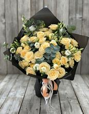 Букет цветов из:  Розы и Лизиантусы в Александровске