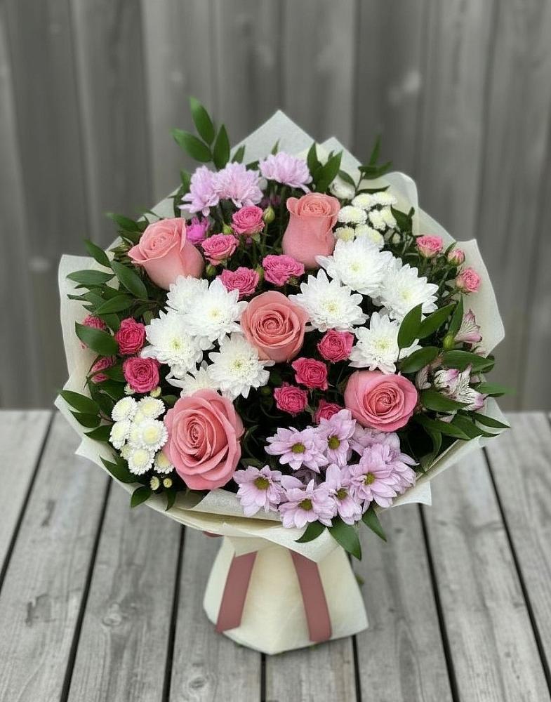 Букет цветов из: Альстромерии, Гвоздики, Розы и Хризантемы в Александровске