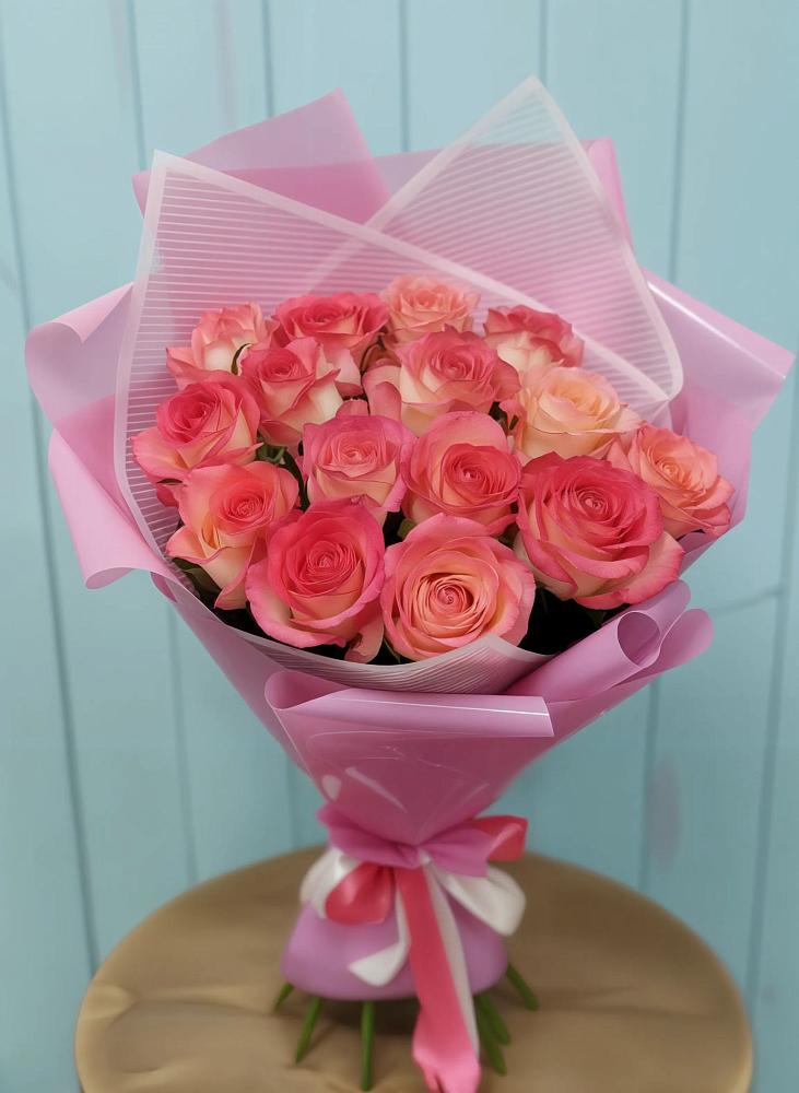 Букет 15 Розовых роз Равель в Александровске