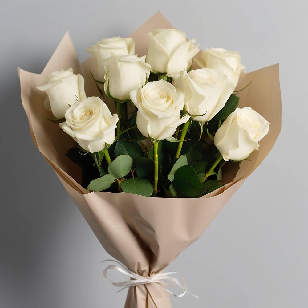 Букет 9 Белых роз Эдлесс Лав в Александровске