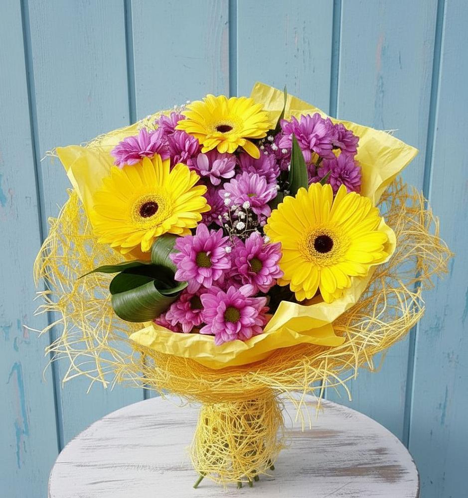 Букет цветов из: Хризантемы и Герберы в Александровске