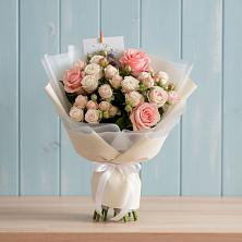 Букет цветов из:  Розы в Александровске